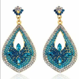 Betsey Johnson turquoise crystal teardrop earrings